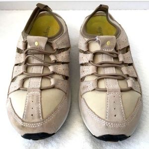 Easy Spirit Women's 7.5M Walking Shoe Tan Slip On